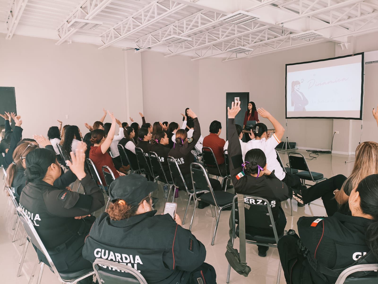 Conmemora SSPT con jornada de salud mes de la mujer