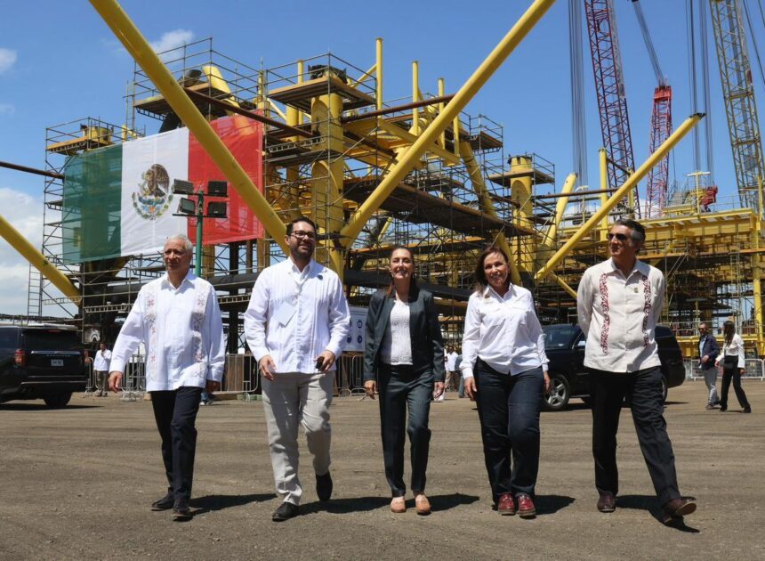 Acompaña Américo Villarreal a Claudia Sheinbaum en conmemoración de la Expropiación Petrolera