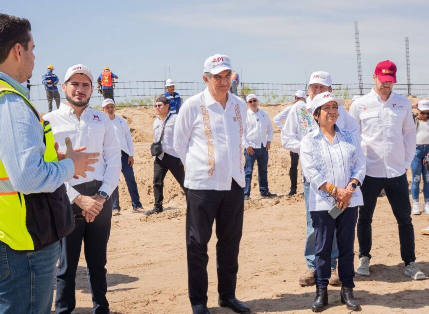 Constatan Américo y titular de la Sedatu obras de urbanización en el Puerto del Norte en Matamoros