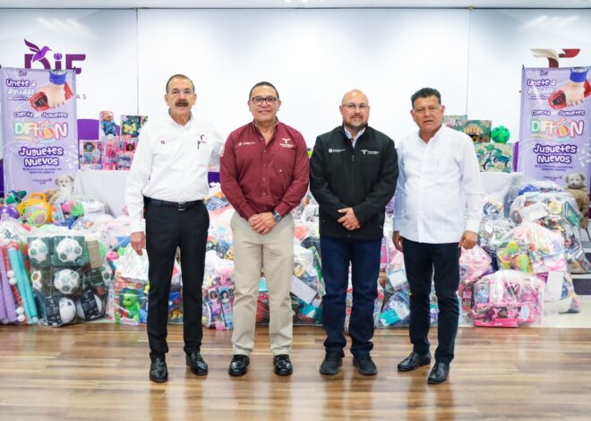 Entrega secretario general de Gobierno donativos de la colecta DIFTON 2026 en vísperas del Día de la Niña y el Niño