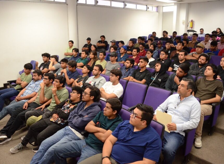 Refuerza UPV especialización de sus estudiantes con capacitación en tecnología de autos híbridos