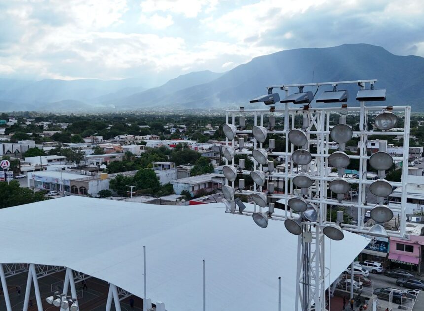 Actualiza Gobierno del Estado sistema de alumbrado del estadio “Marte R. Gómez”
