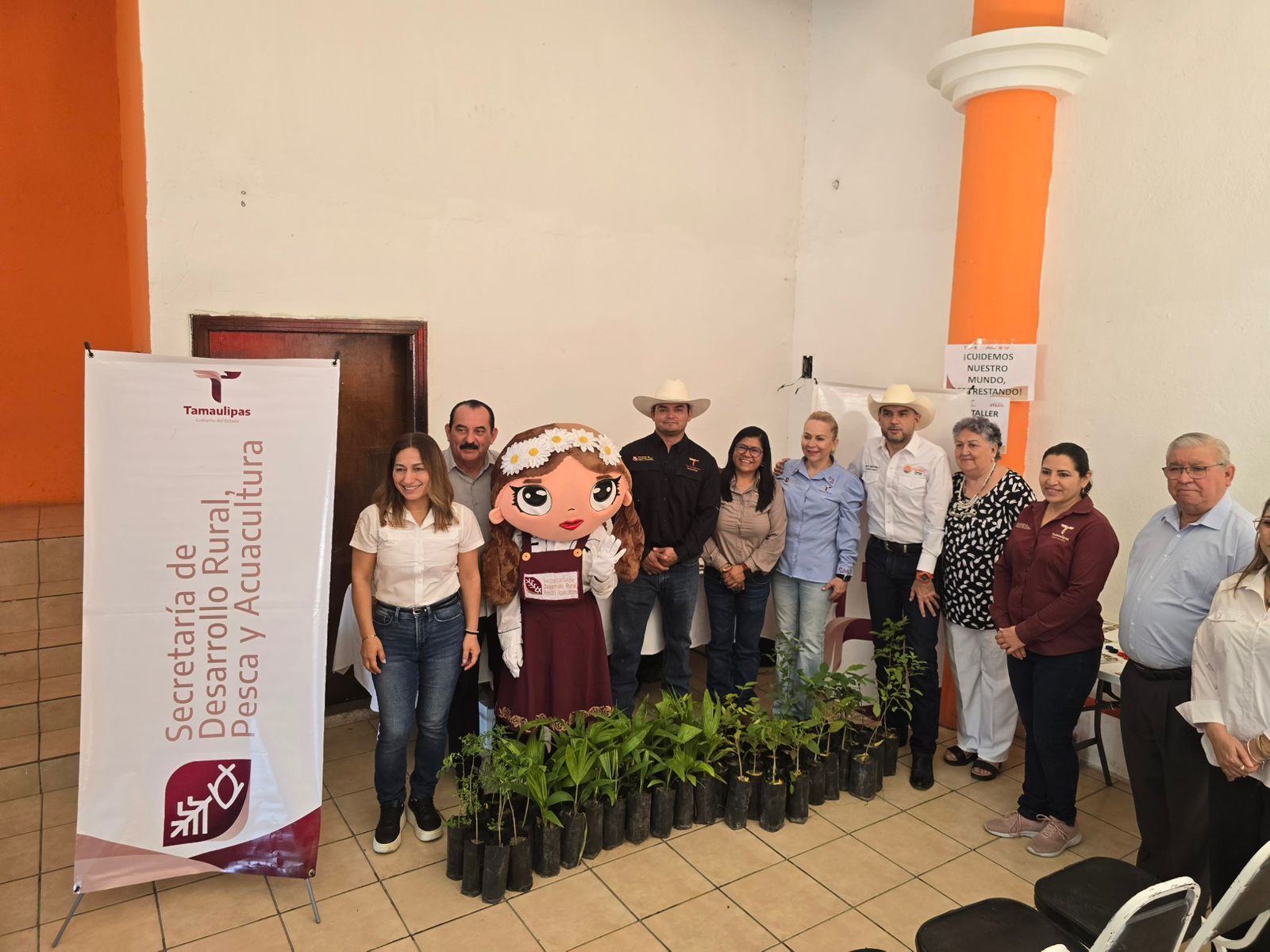 Con pláticas y donación de plantas, promueven cuidado ambiental en Padilla