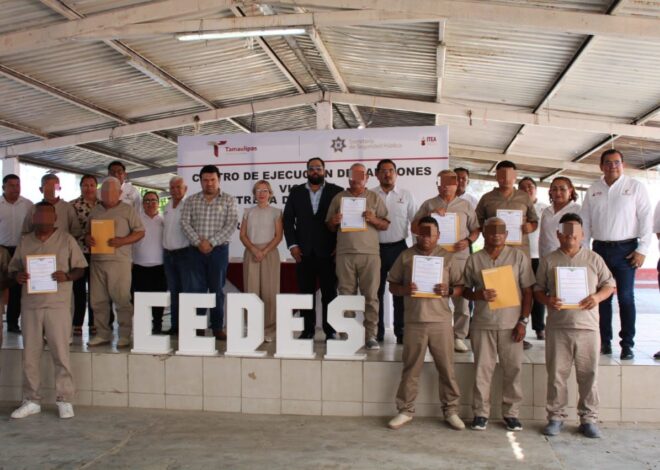 Transforma educación vidas en CEDES Victoria: entregan 52 certificados a PPLs