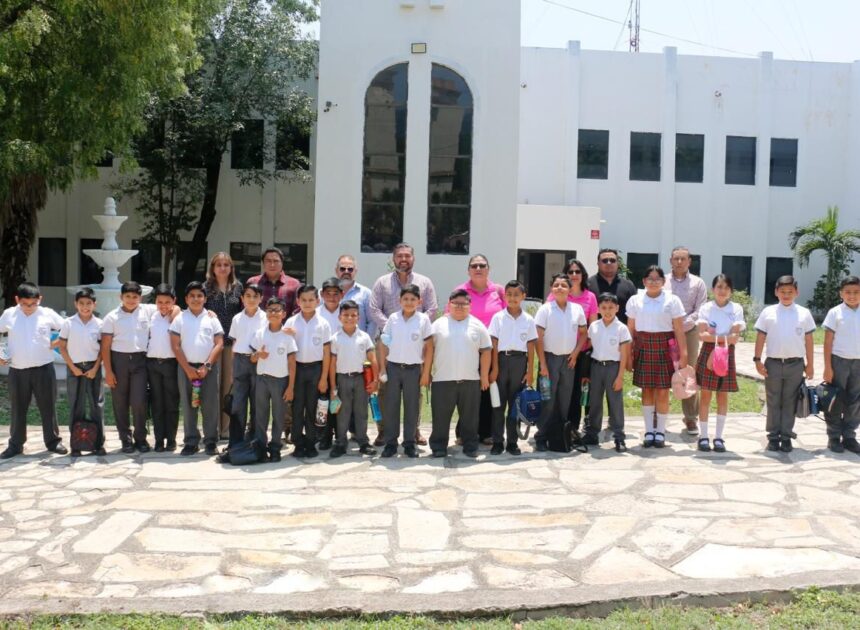 Fortalece SET habilidades digitales y tecnológicas en estudiantes de primaria