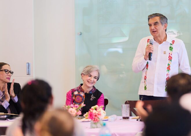 Dialogan Américo y María de Villarreal con habitantes de los polígonos de atención de Lazos del Bienestar