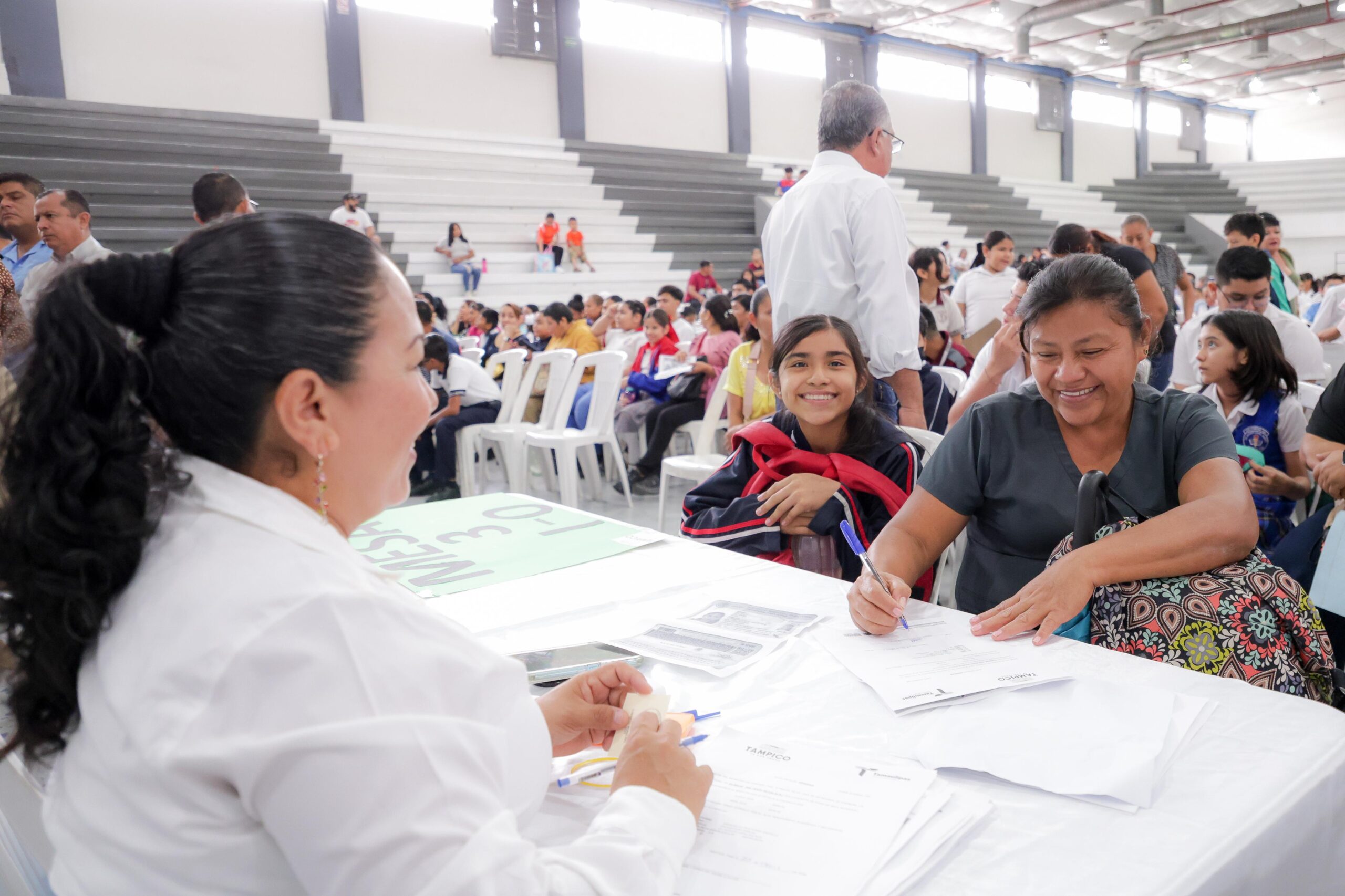 Supera Gobierno de Tampico los 1.3 millones de pesos en programa de becas