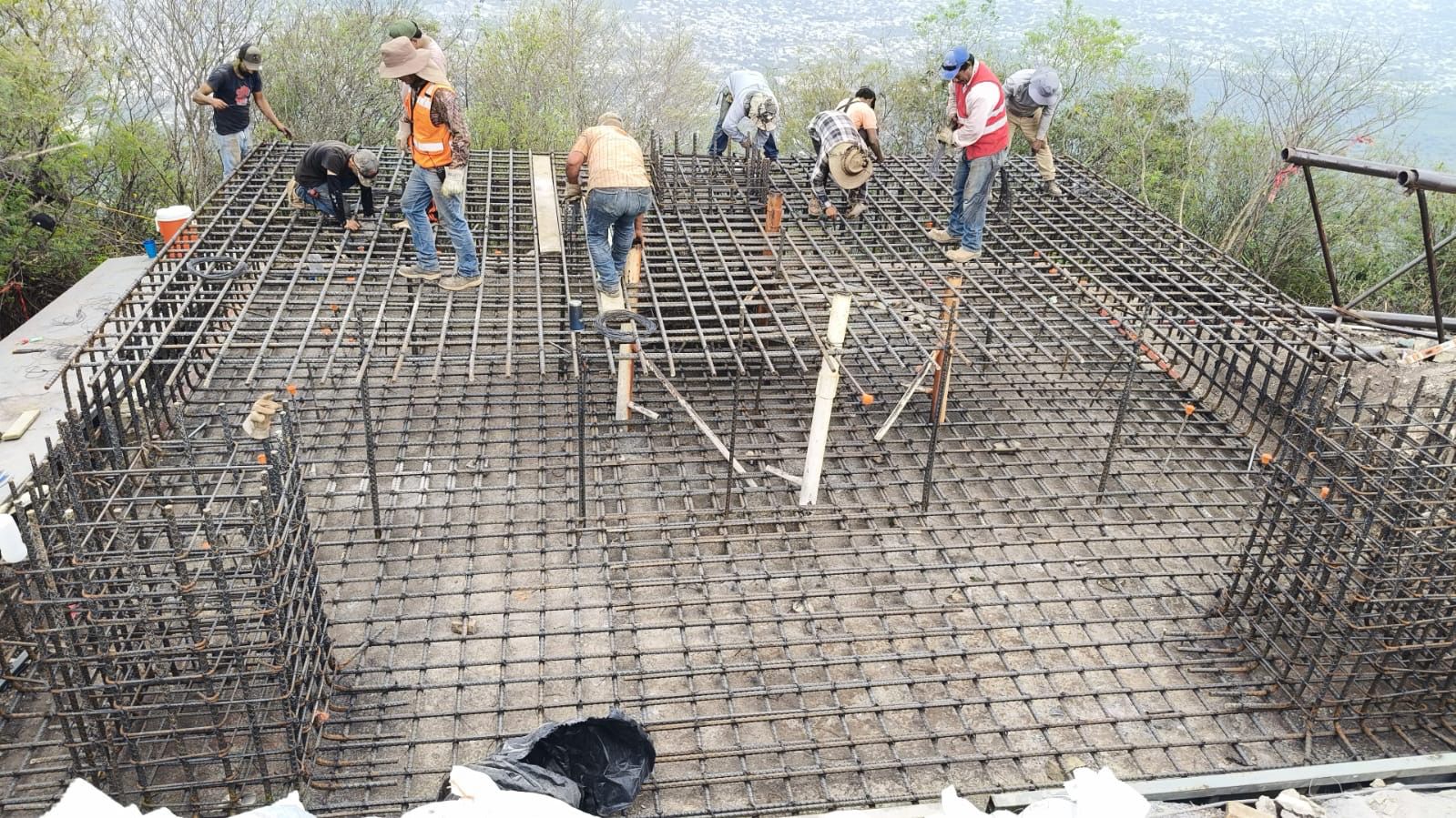 Avanza construcción de asta bandera monumental en Ciudad Victoria
