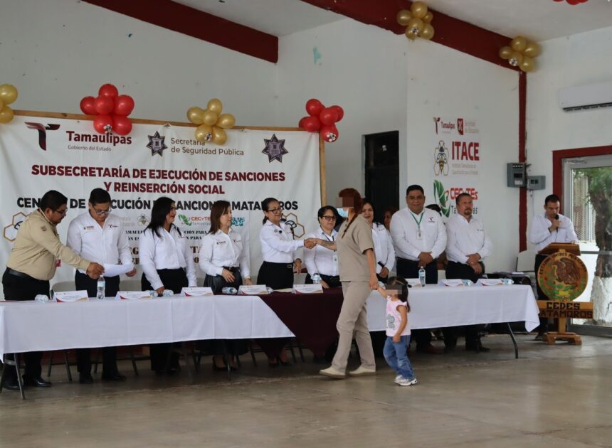 Entrega ITACE 256 constancias de capacitación laboral en CEDES Matamoros