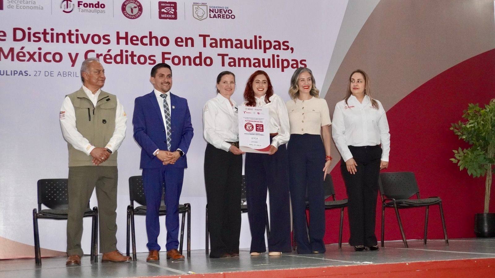 Entregan en Nuevo Laredo distintivos “Hecho en Tamaulipas”, “Hecho en México” y créditos del Fondo Tamaulipas