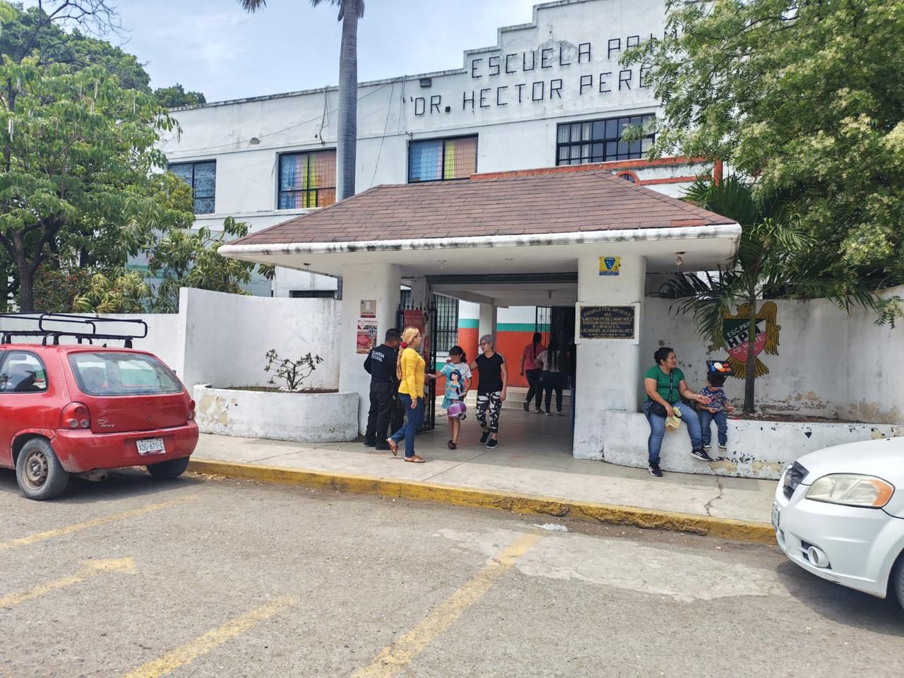 Guardia Estatal de Género mantiene proximidad y vigilancia en planteles del sur de la entidad