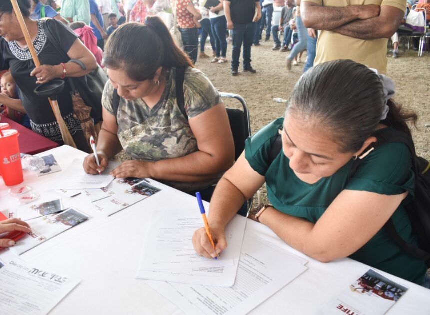 Refuerza ITIFE atención a la ciudadanía durante brigada en Abasolo