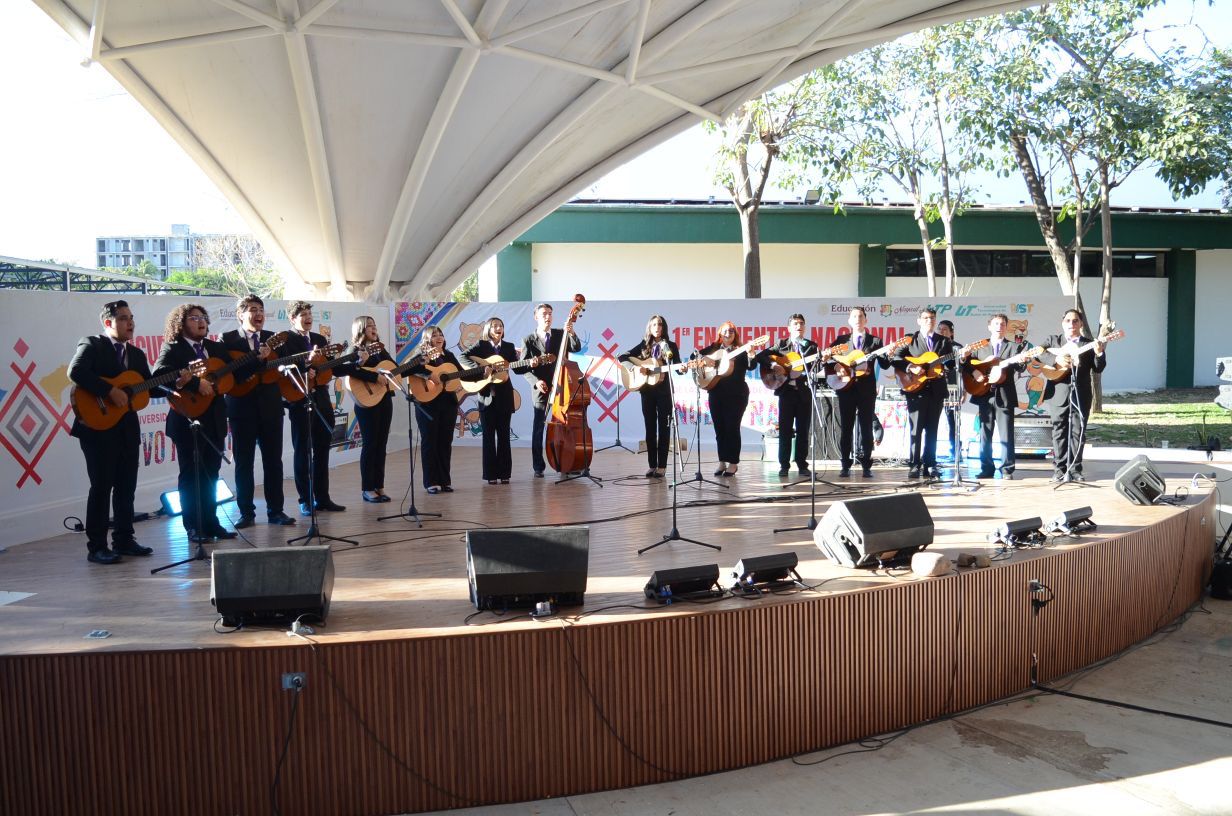 Obtiene plata la rondalla de la UPV en encuentro nacional cultural y deportivo