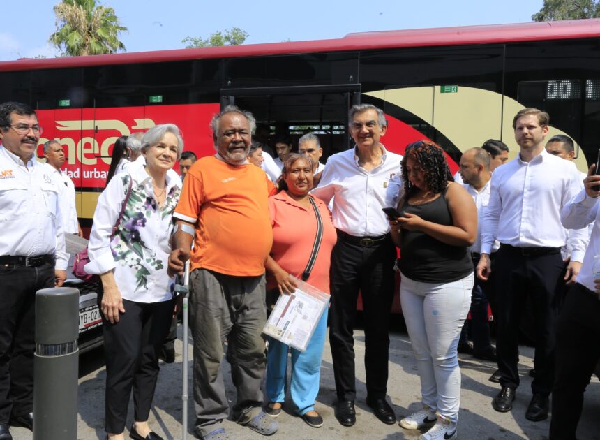 Reconoce el gobernador Américo Villarreal estándares de excelencia de la UAT