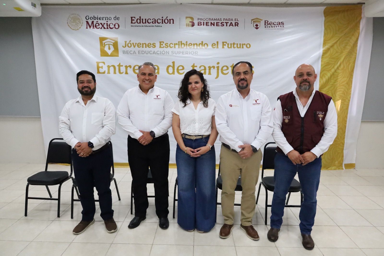 Refuerzan apoyo a estudiantes tamaulipecos con becas “Jóvenes Escribiendo el Futuro”