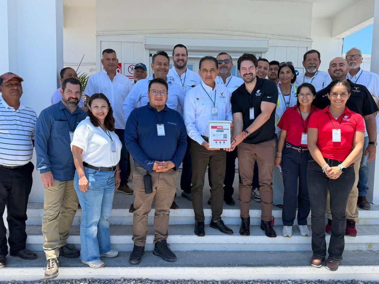 Sector pesquero y autoridades dialogan sobre proyecto energético en el golfo