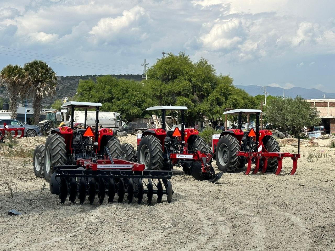 Fortalece Gobierno de Tamaulipas productividad agrícola con Central de Maquinaria
