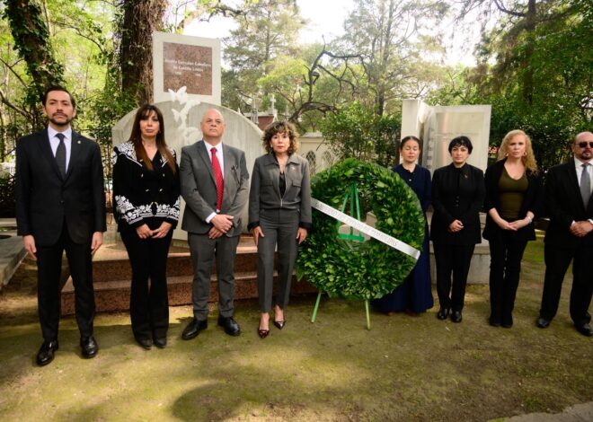 Brinda Gobierno de Tamaulipas homenaje a Amalia González Caballero en la CDMX