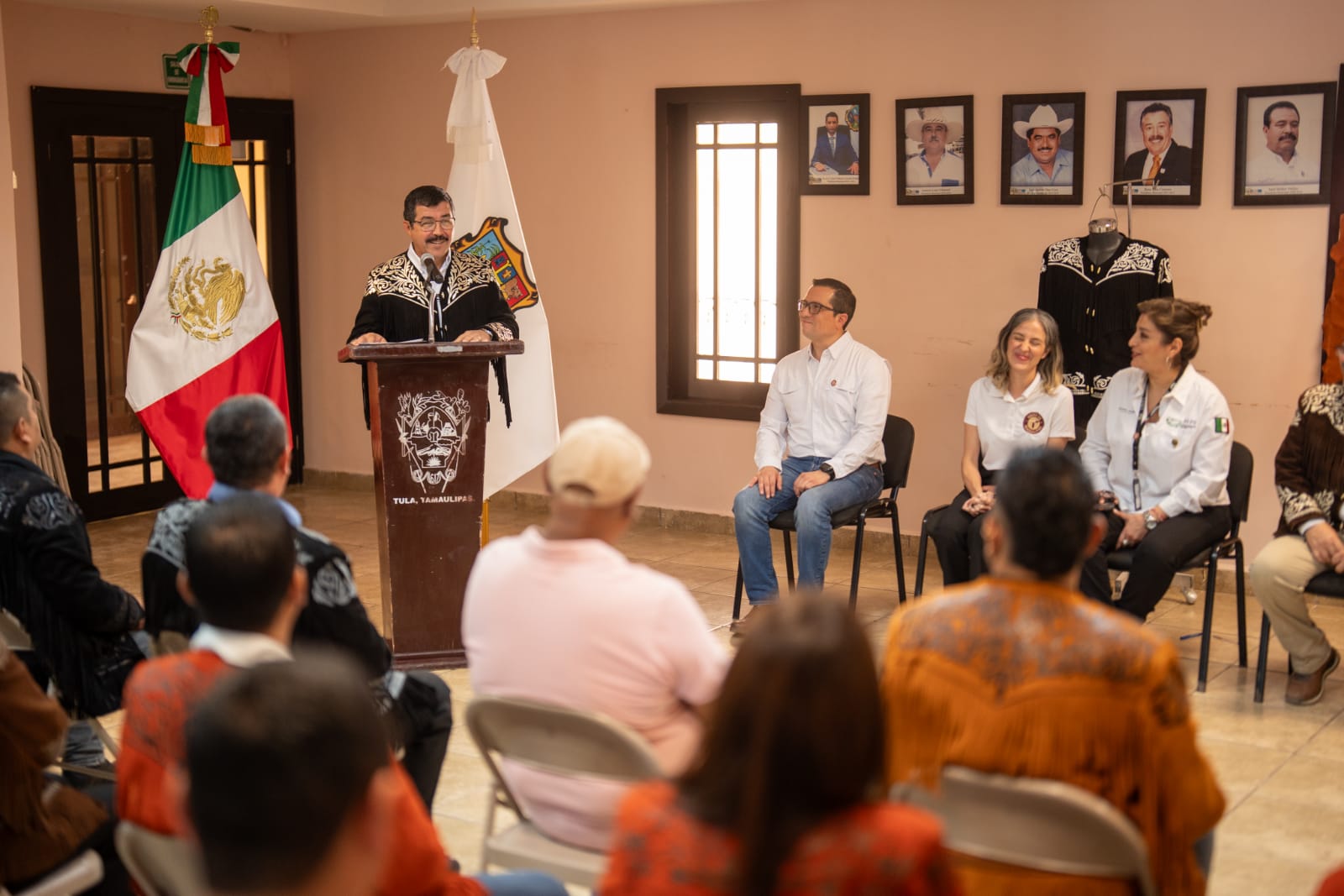 Entrega la UAT certificaciones a productores de la Cuera Tamaulipeca