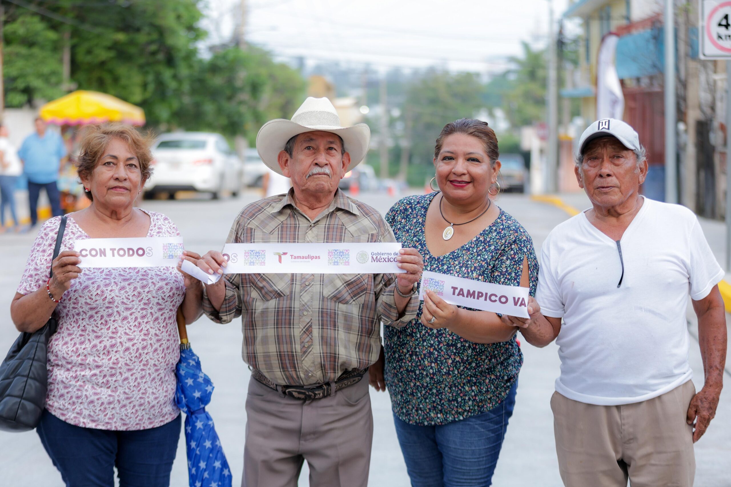 Después de más de 50 años, vecinos de la colonia Arenal reciben obra de pavimentación