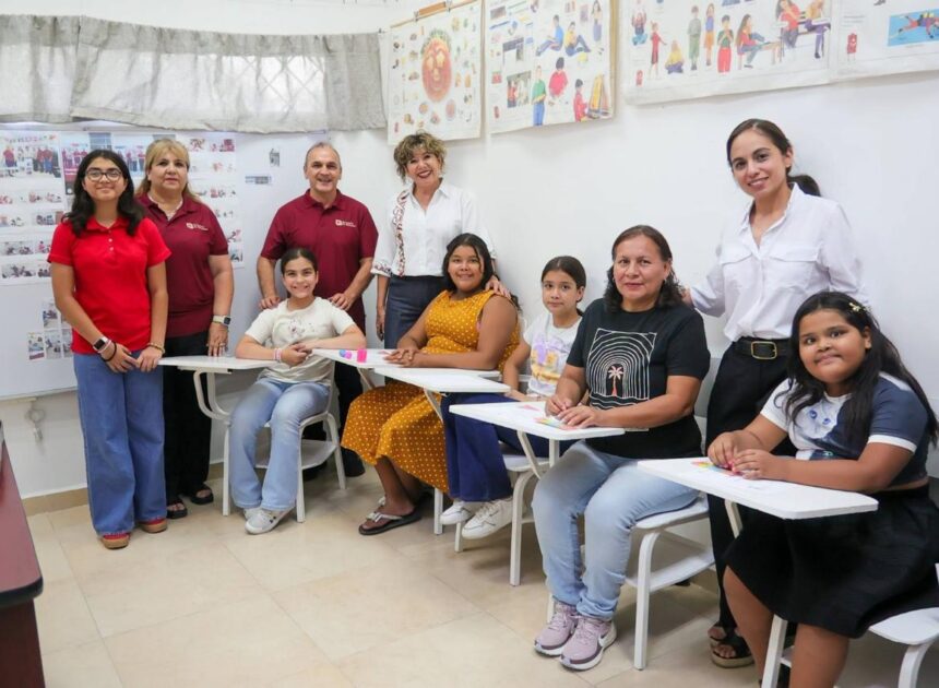Se gradúan estudiantes del CEDEX en Victoria