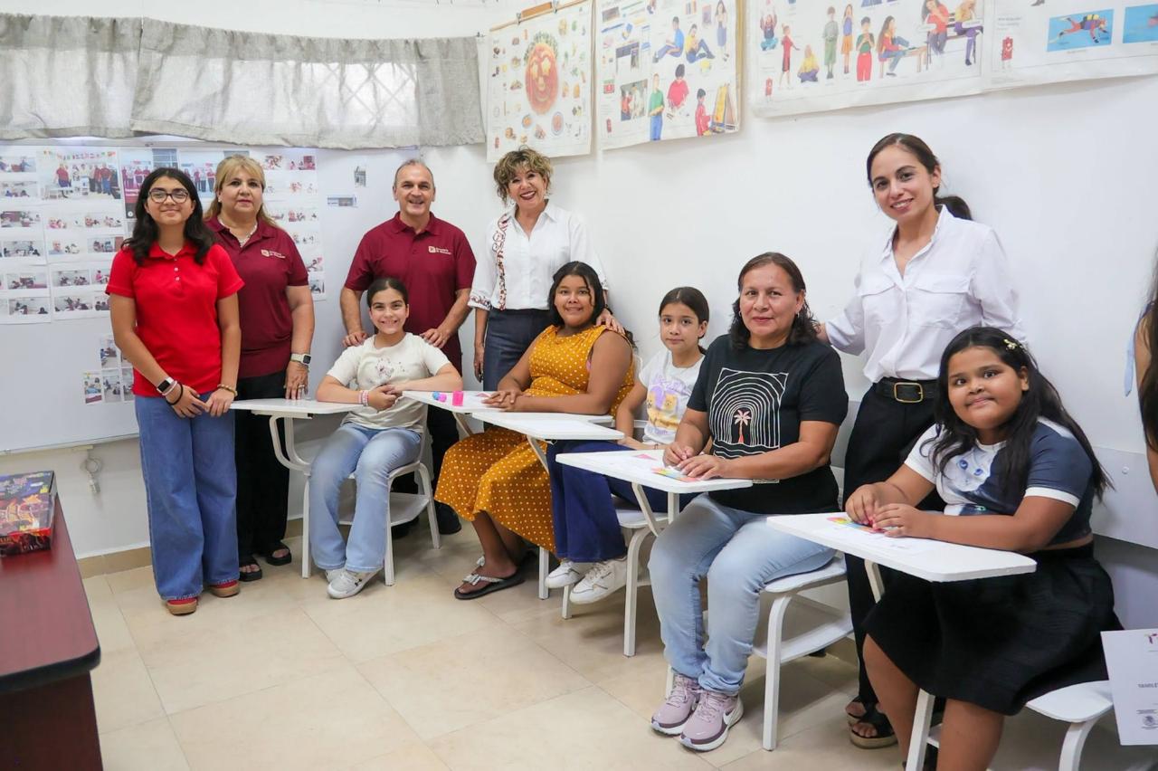 Se gradúan estudiantes del CEDEX en Victoria