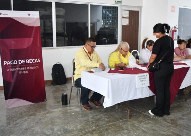 Inicia SSPT entrega de becas para fortalecer la educación de servidores públicos y sus familias