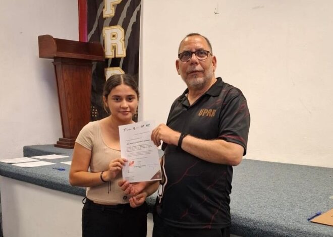 Fortalece UPRR permanencia académica de sus estudiantes con becas institucionales