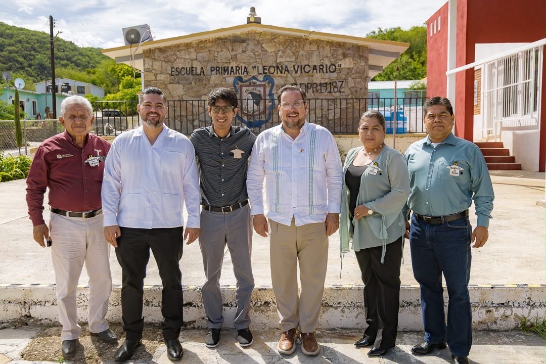 Dota SET de centro de cómputo a la Escuela Primaria Multigrado “Leona Vicario” de San Nicolás
